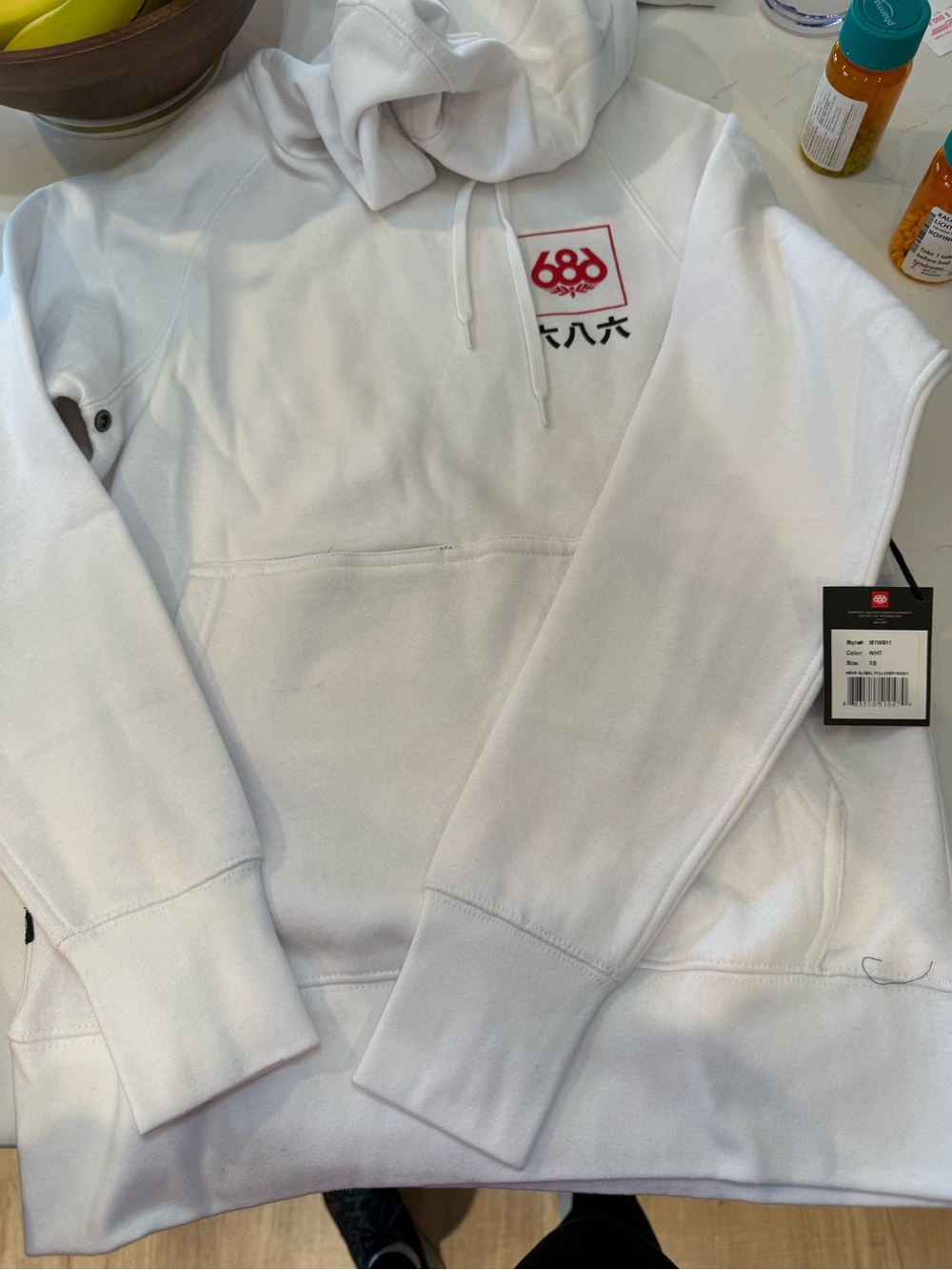 686 White Pullover Hoodie with Red Logo Tag